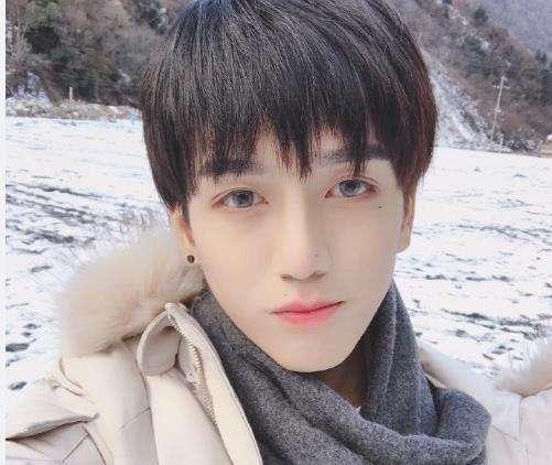 网红罗西个人资料,从网红到影响力人物，揭秘她的成长之路